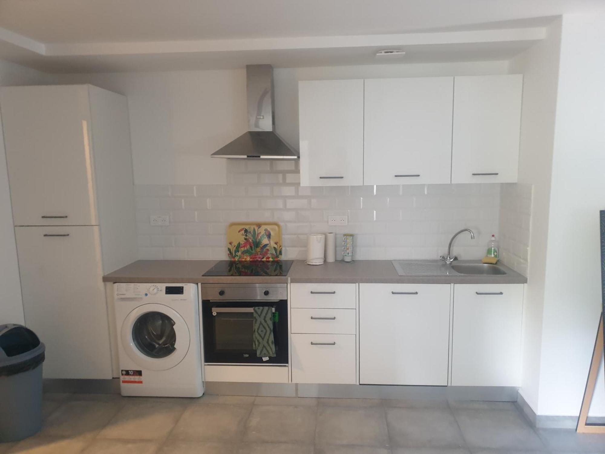 Appartements Renove 2023 Proche Aeroport 5Min, Gare Sncf 2 Min, Tramway Au Pied De L'Immeuble , Parking Possible, Renovated Apartments 2023 Near The Airport 5 Min, Train Station 2 Min, Tram Next To The Building 1 Min, Parking Possible Nice Room photo